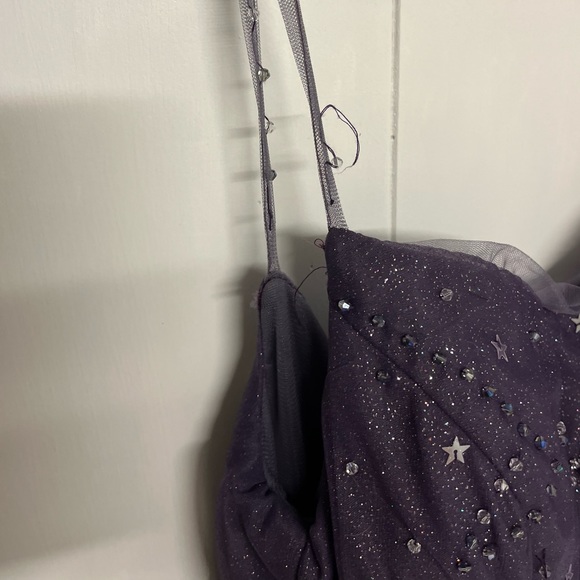 Blue/purple dress. Lightly used, few loose threads, partially frayed. - Picture 8 of 10